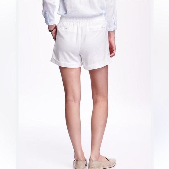 White Linen Shorts - Picture 13 of 14